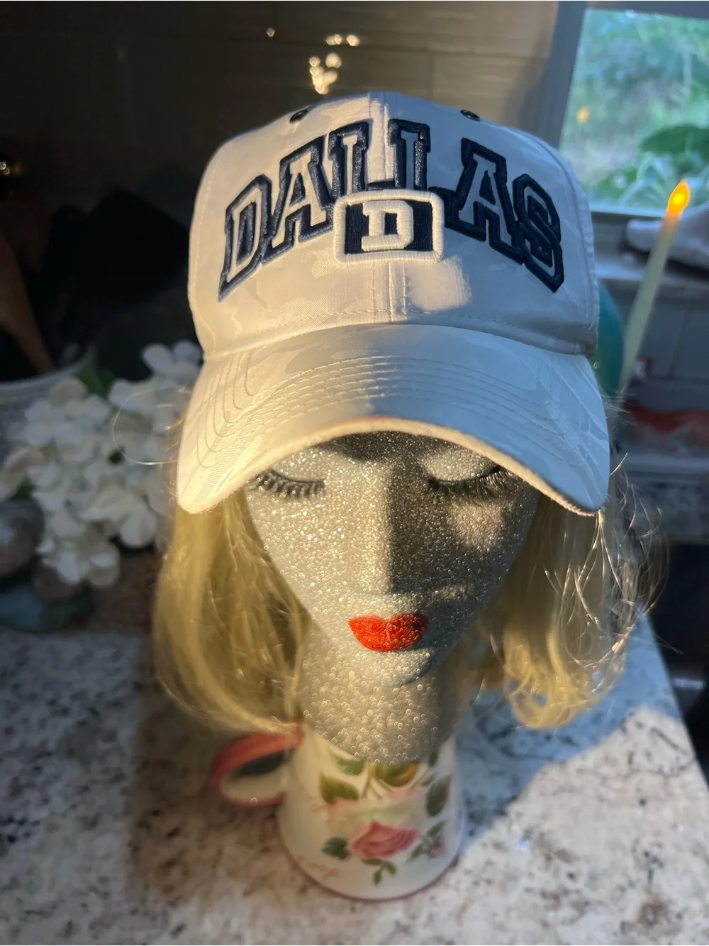 Embroidered White Dallas Cowboys Cap with Navy Logo EXCELLENT condition